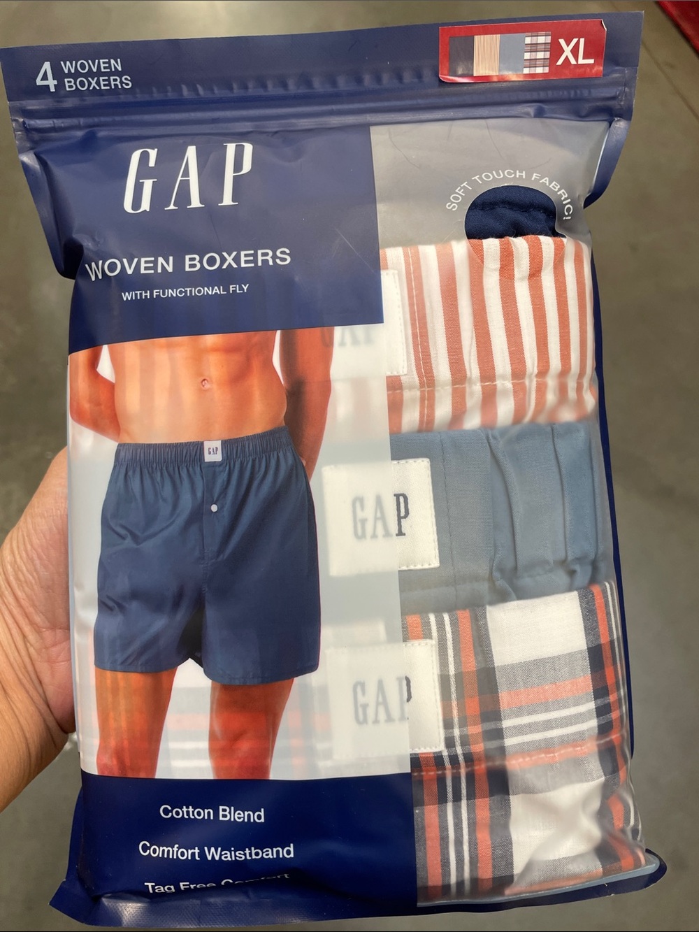 GAP Men's 4-Pack Woven Boxers Red & Blue Plaid XL